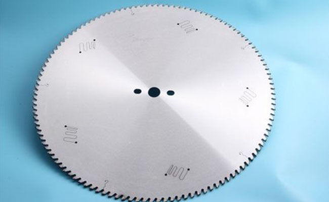 Saw blade